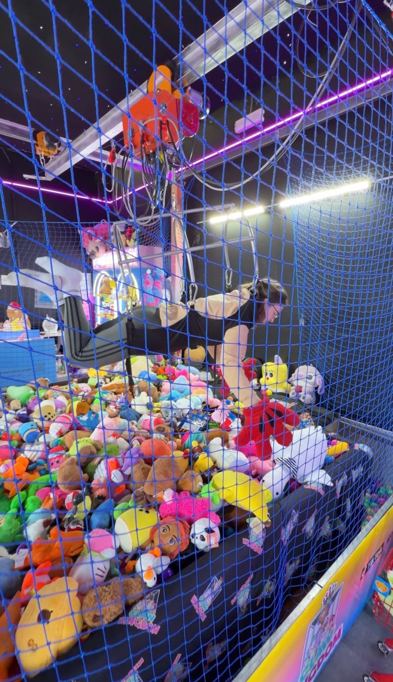 A Family Visit To Claw Kingdom Leicester Human Claw Arcade Games And a-family-visit-to-claw-kingdom-leicester-human-claw-arcade-games-and